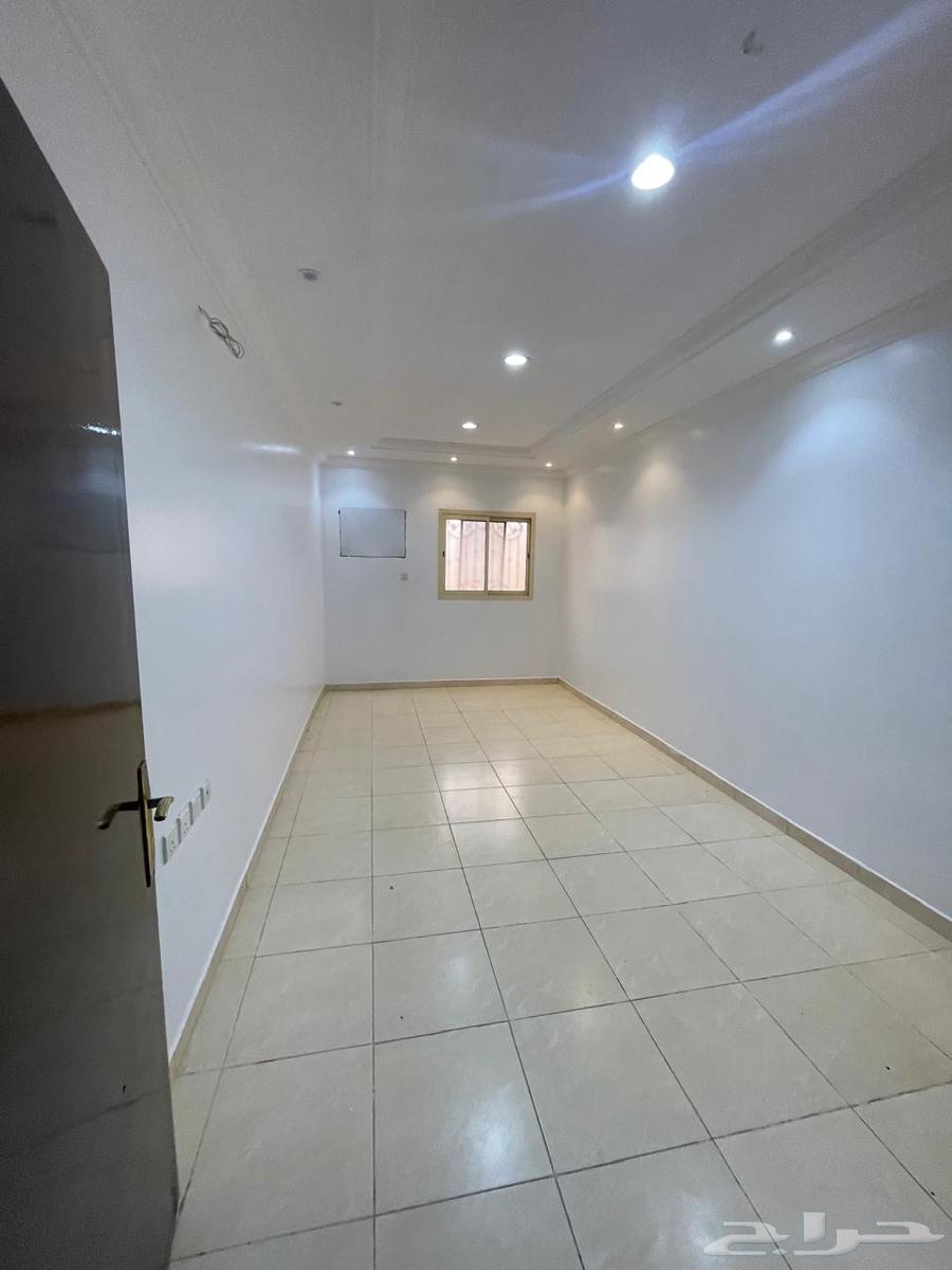 شقة 4 غرف في بدر 5