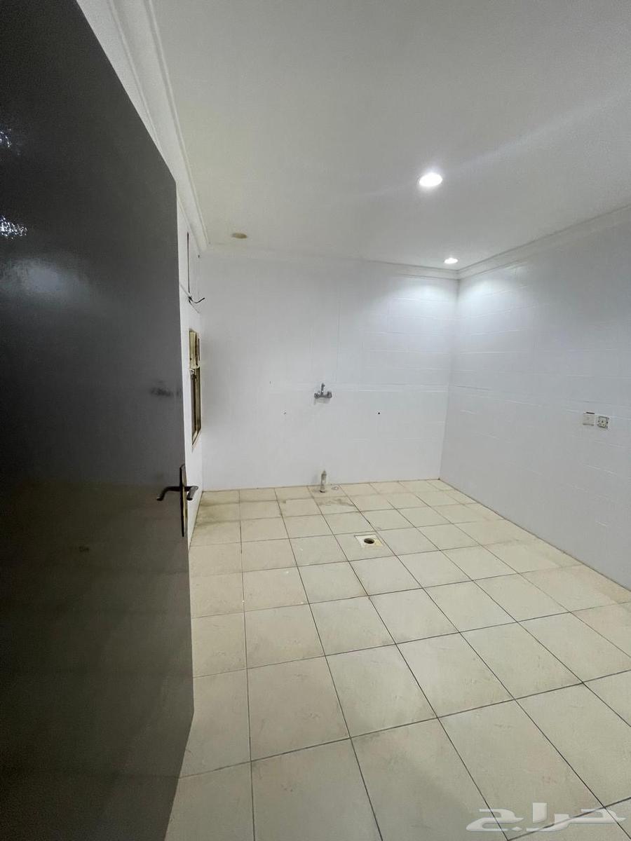 شقة 4 غرف في بدر 8