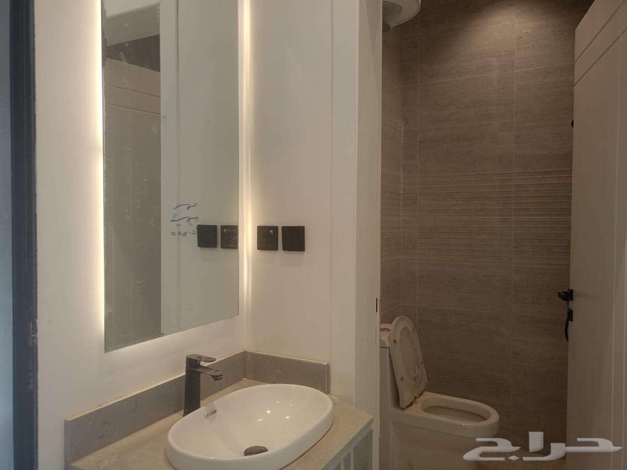 شقة 3 غرف في الجنادرية 9