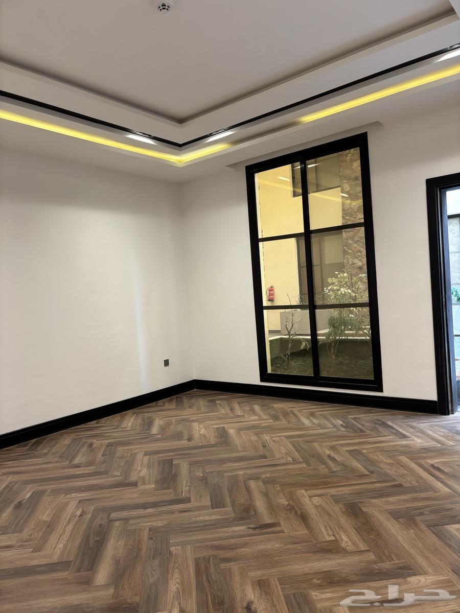 شقة 5 غرف في العارض 3