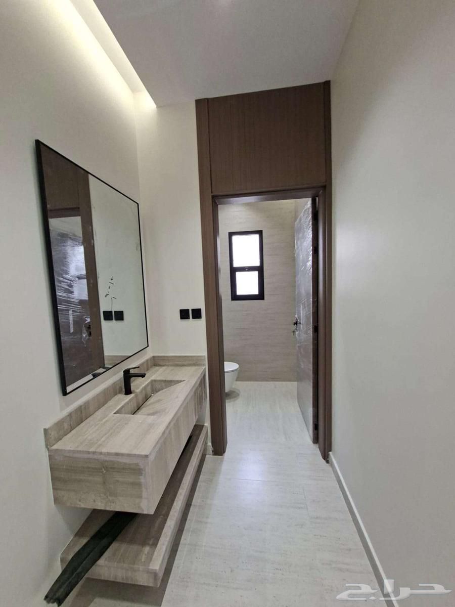 شقة 5 غرف في الجنادرية 9