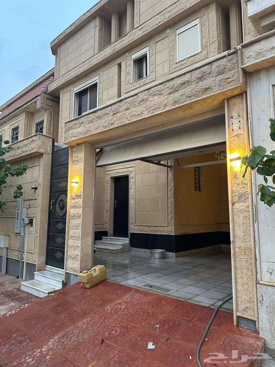 فيلا 9 غرف في لبن 2