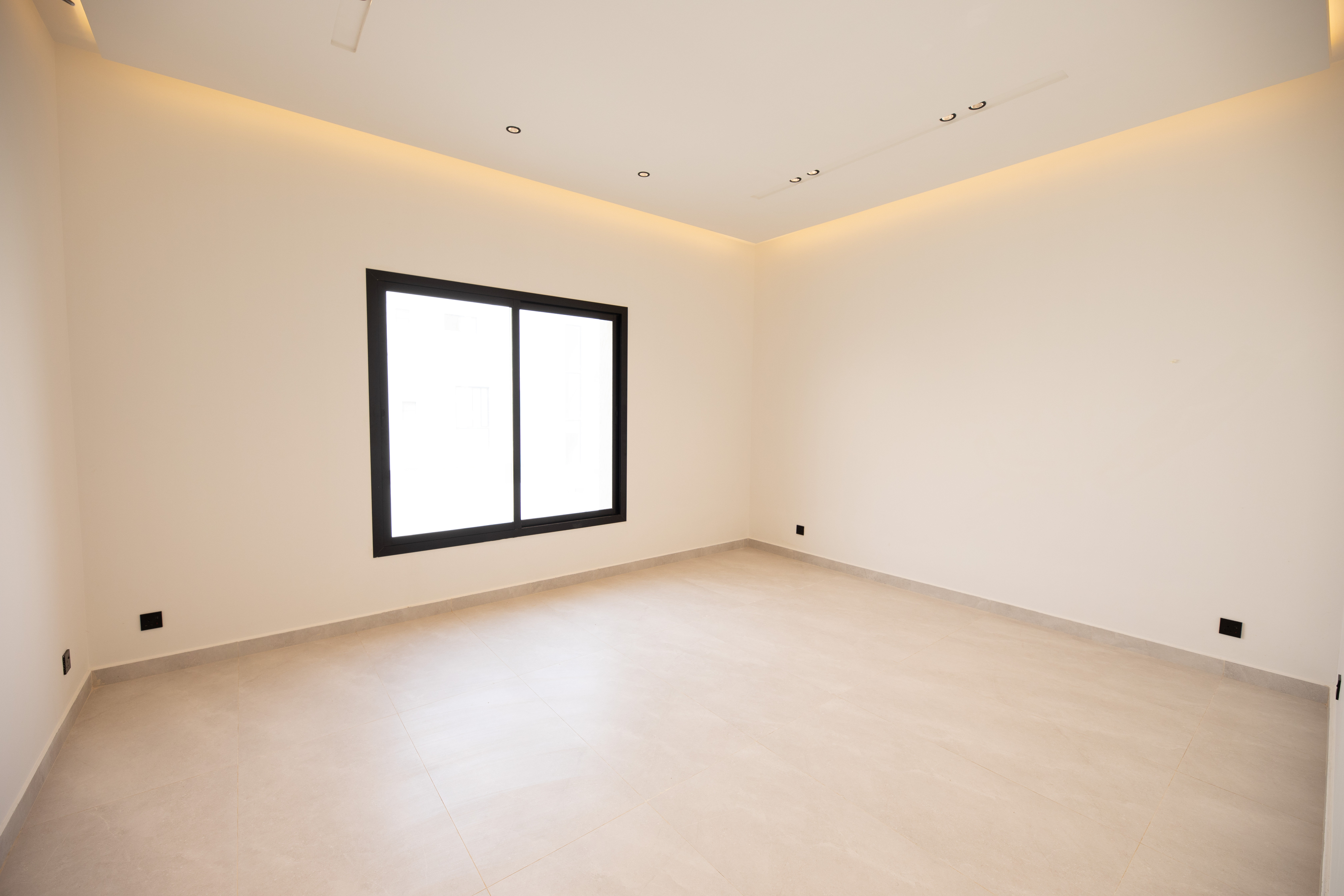 شقة 3 غرف في المرجان 7