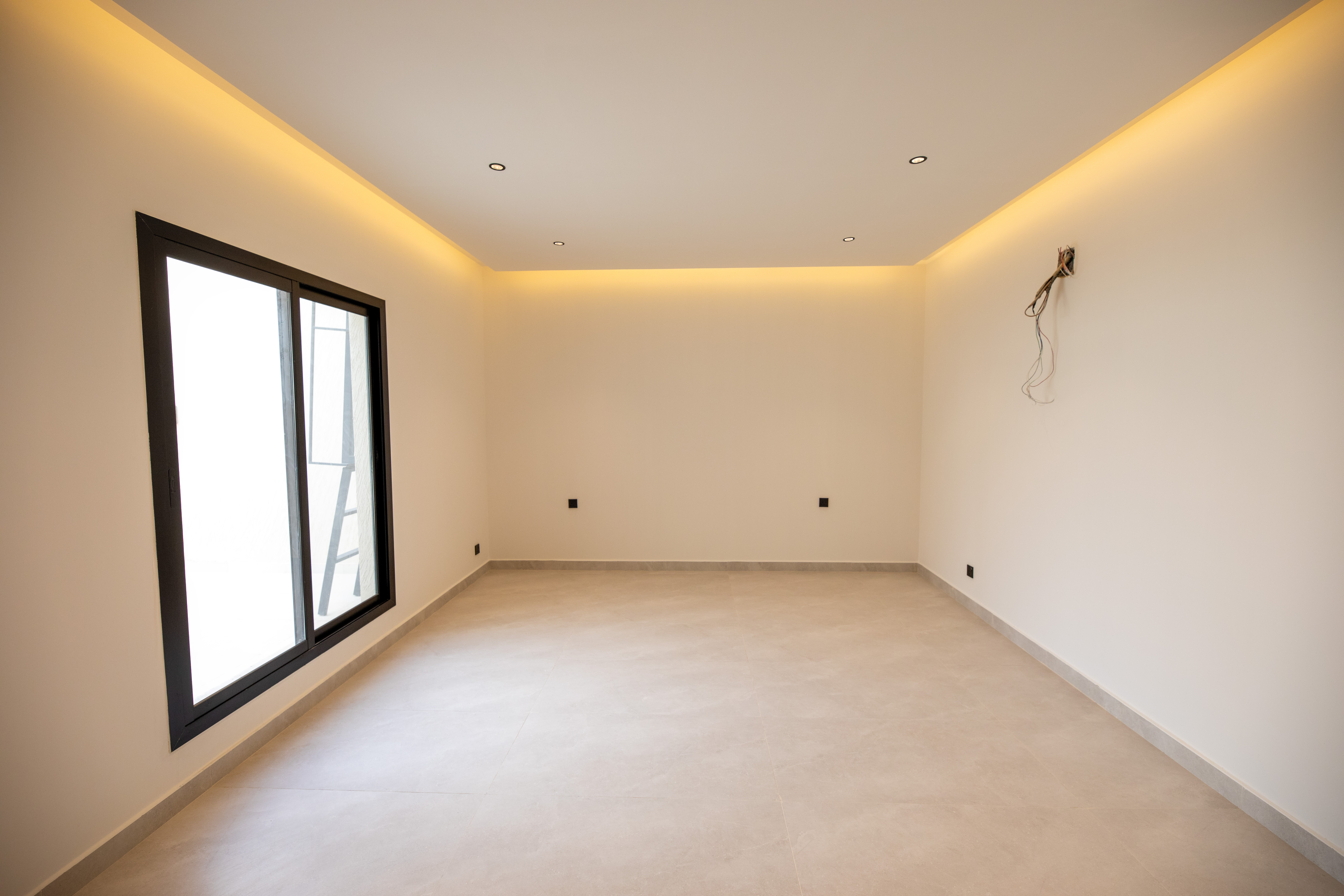 شقة 3 غرف في المرجان 9