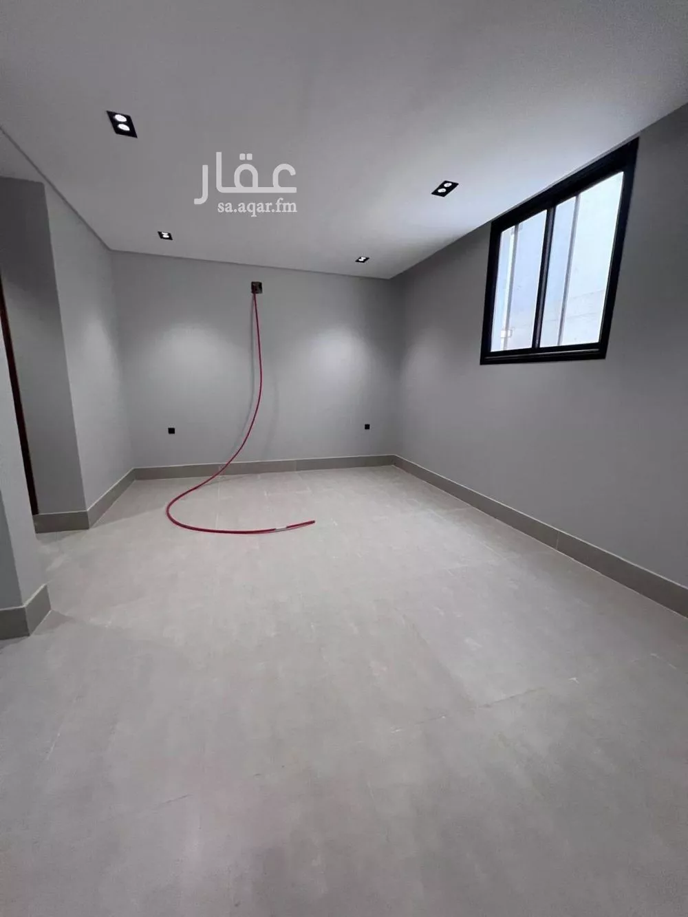 فيلا 5 غرف في عكاظ 12