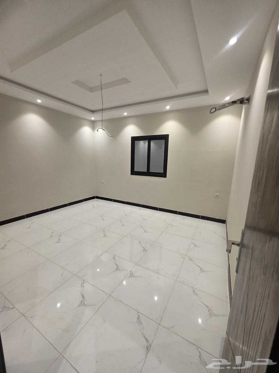 6 bedroom apartment in Al Manar 8