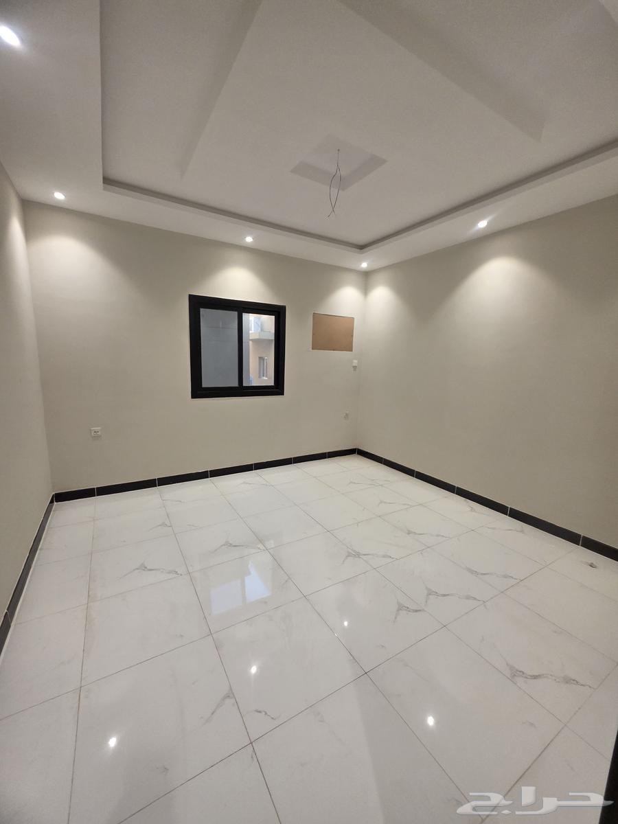6 bedroom apartment in Al Manar 9