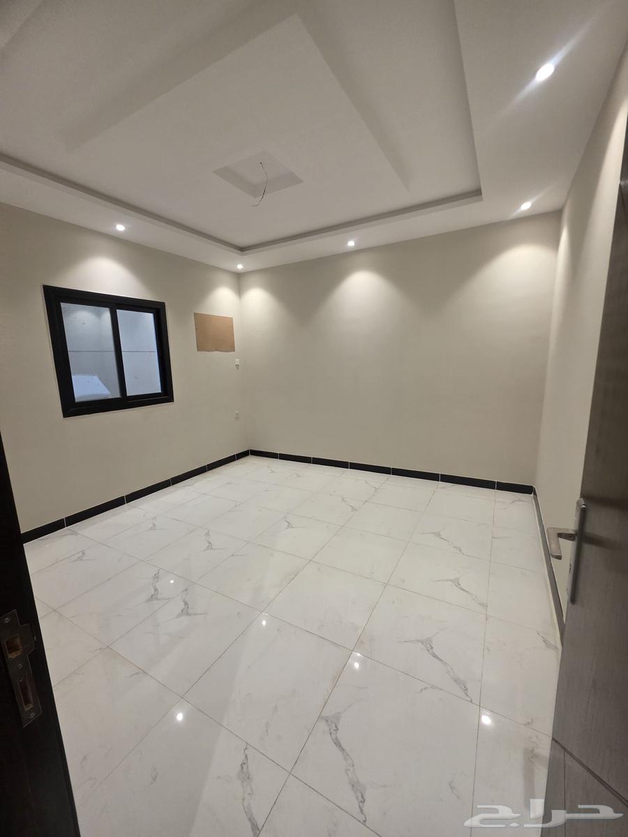 6 bedroom apartment in Al Manar 10