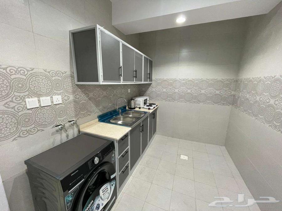 شقة 1 غرف في الفيصلية 6