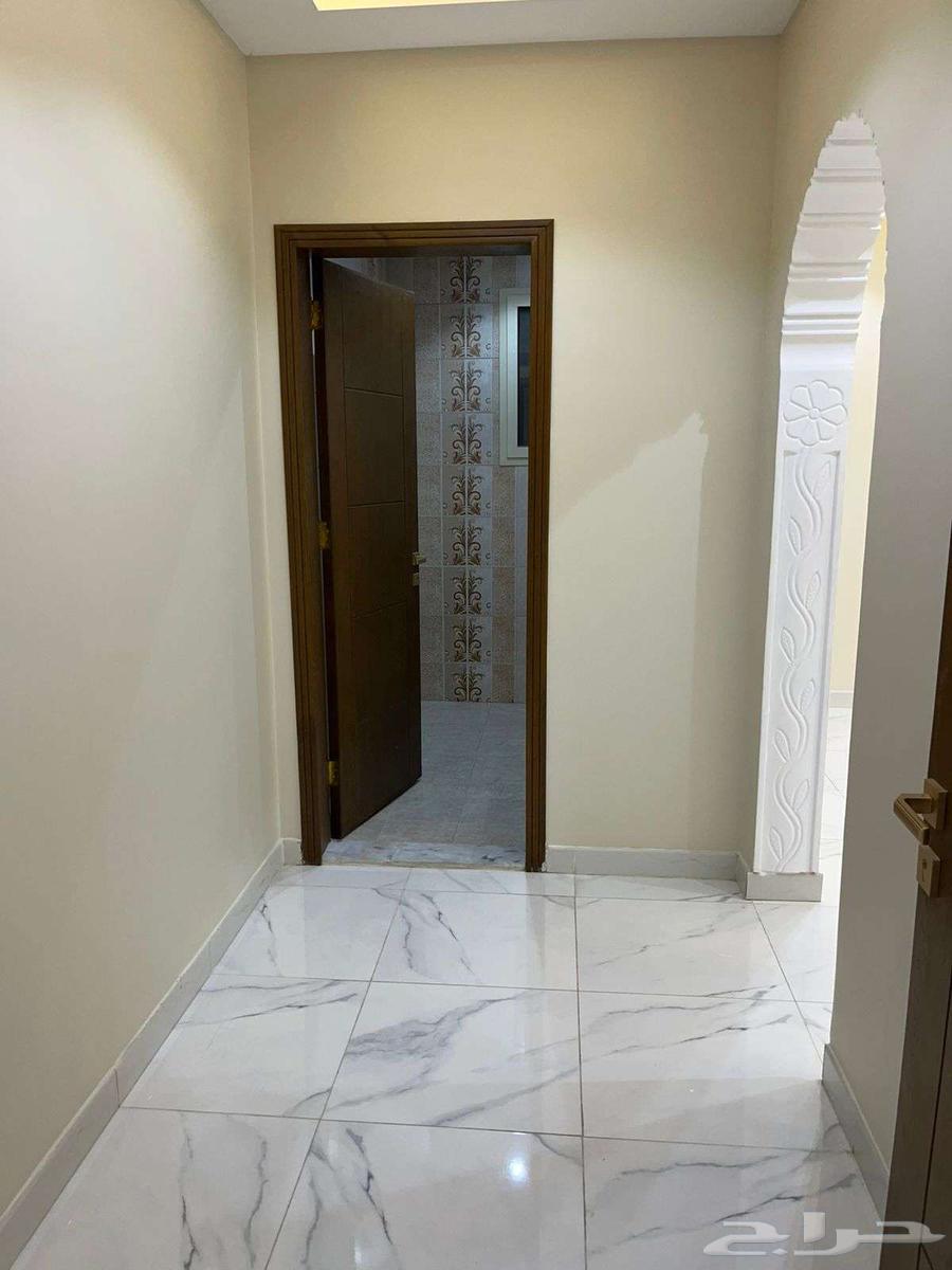 شقة 5 غرف في السلامة 8