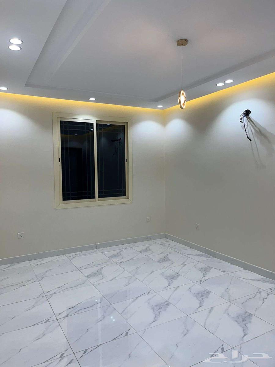 شقة 5 غرف في السلامة 10