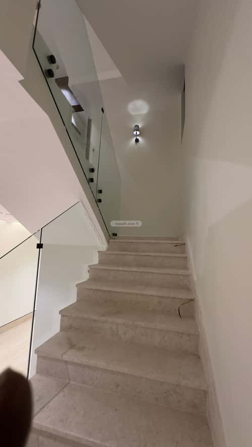 فيلا 4 غرف في المهدية 5