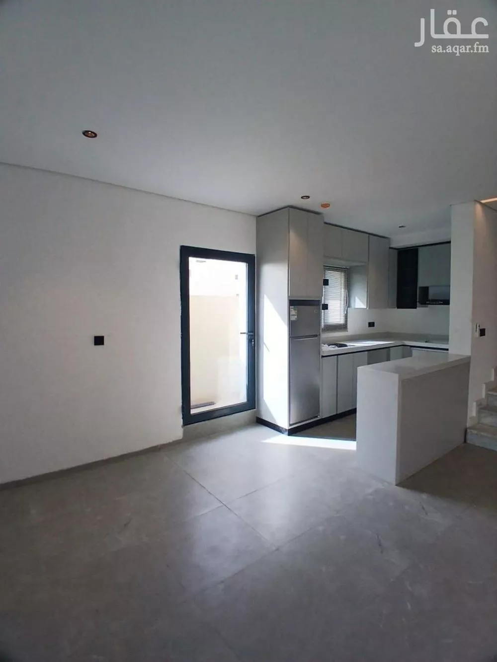 شقة 3 غرف في الرمال 2