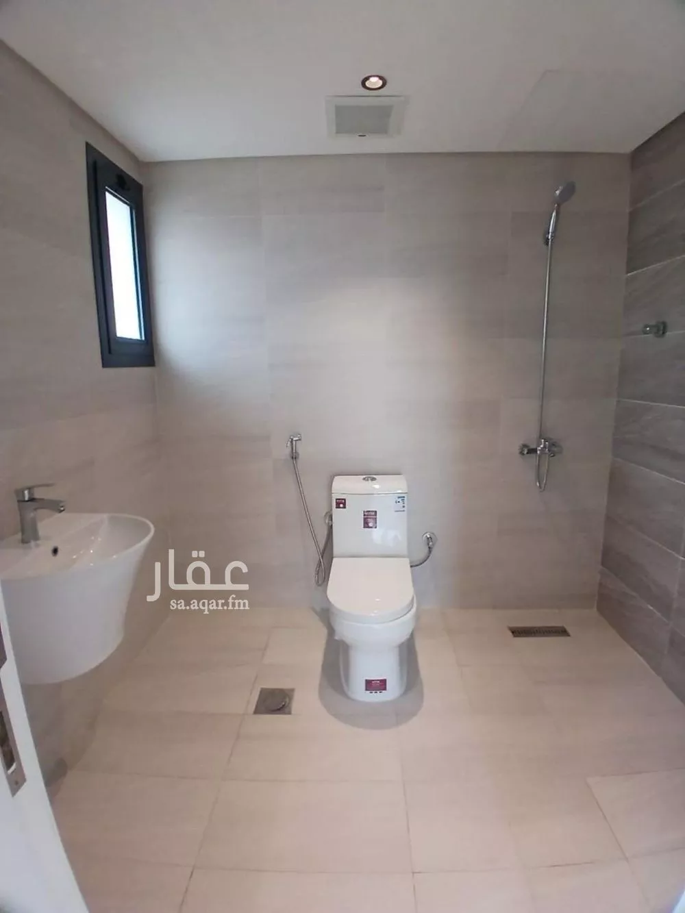 شقة 3 غرف في الرمال 20