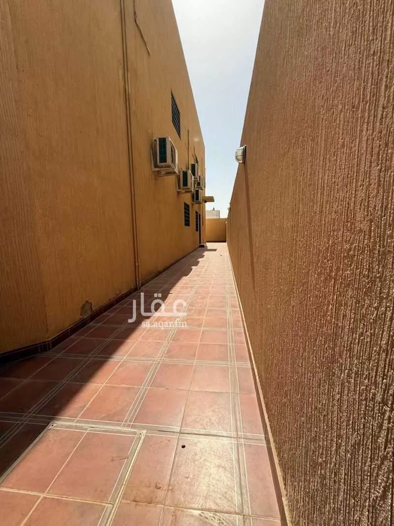 4 bedroom villa in Al Rabwa 17