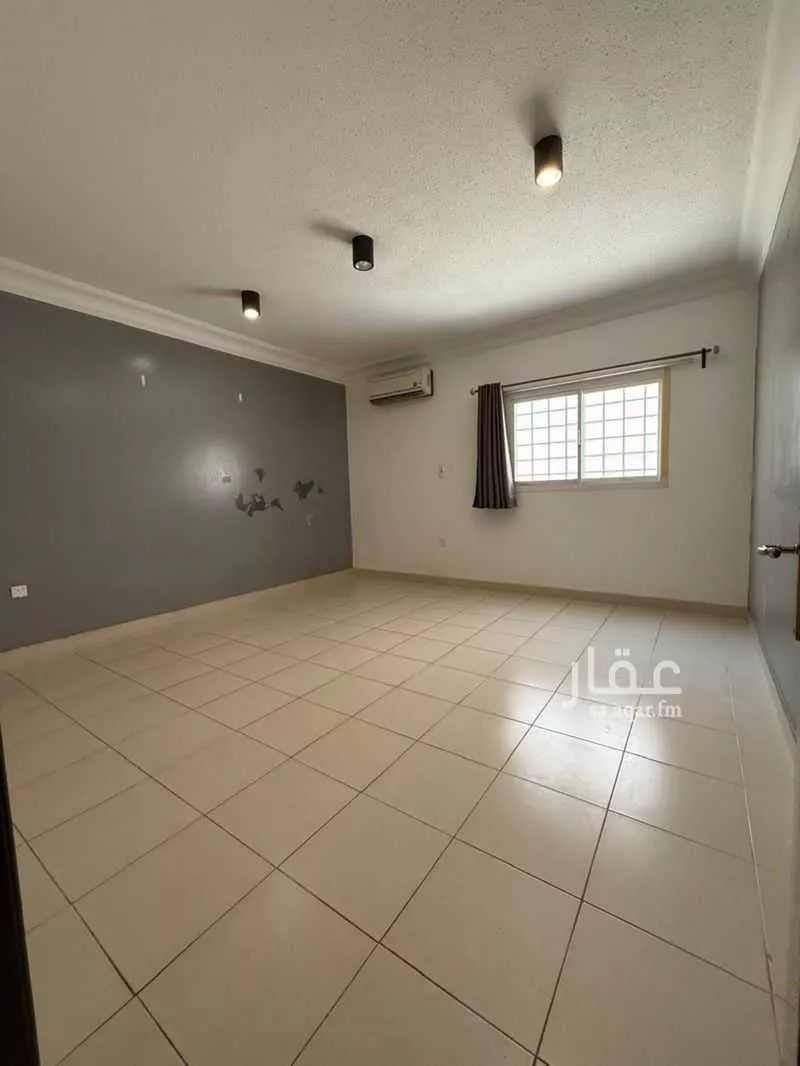 4 bedroom villa in Al Rabwa 6