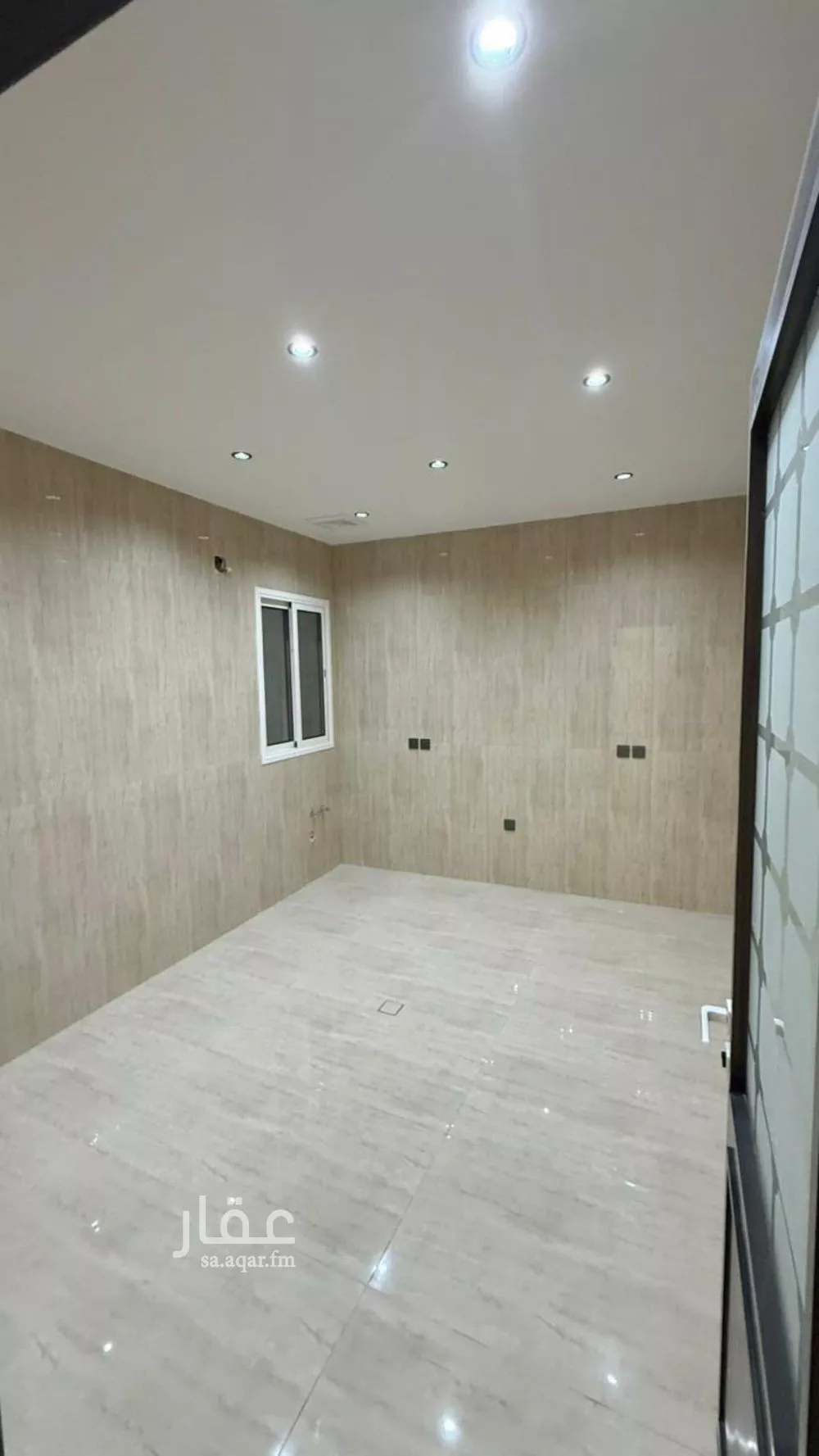 شقة 6 غرف في النور 10