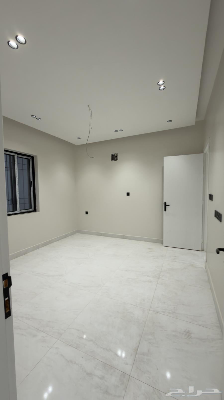 شقة 4 غرف في الندى 4