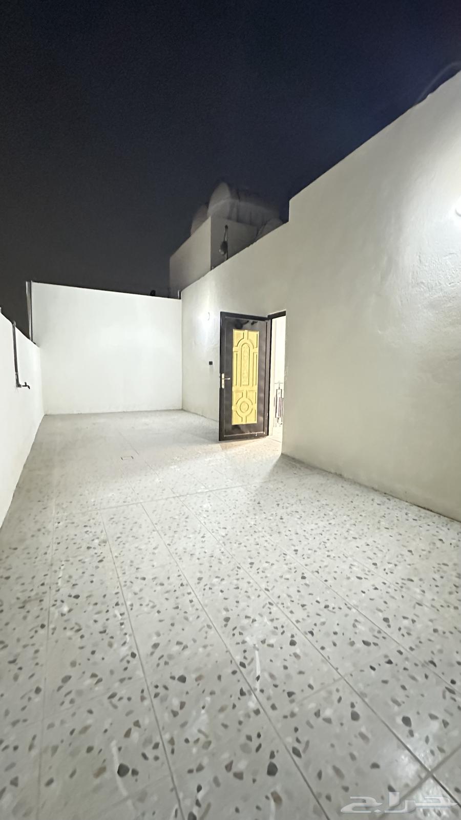 شقة 6 غرف في احد 18