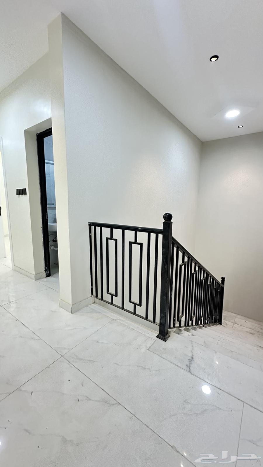 شقة 6 غرف في احد 3