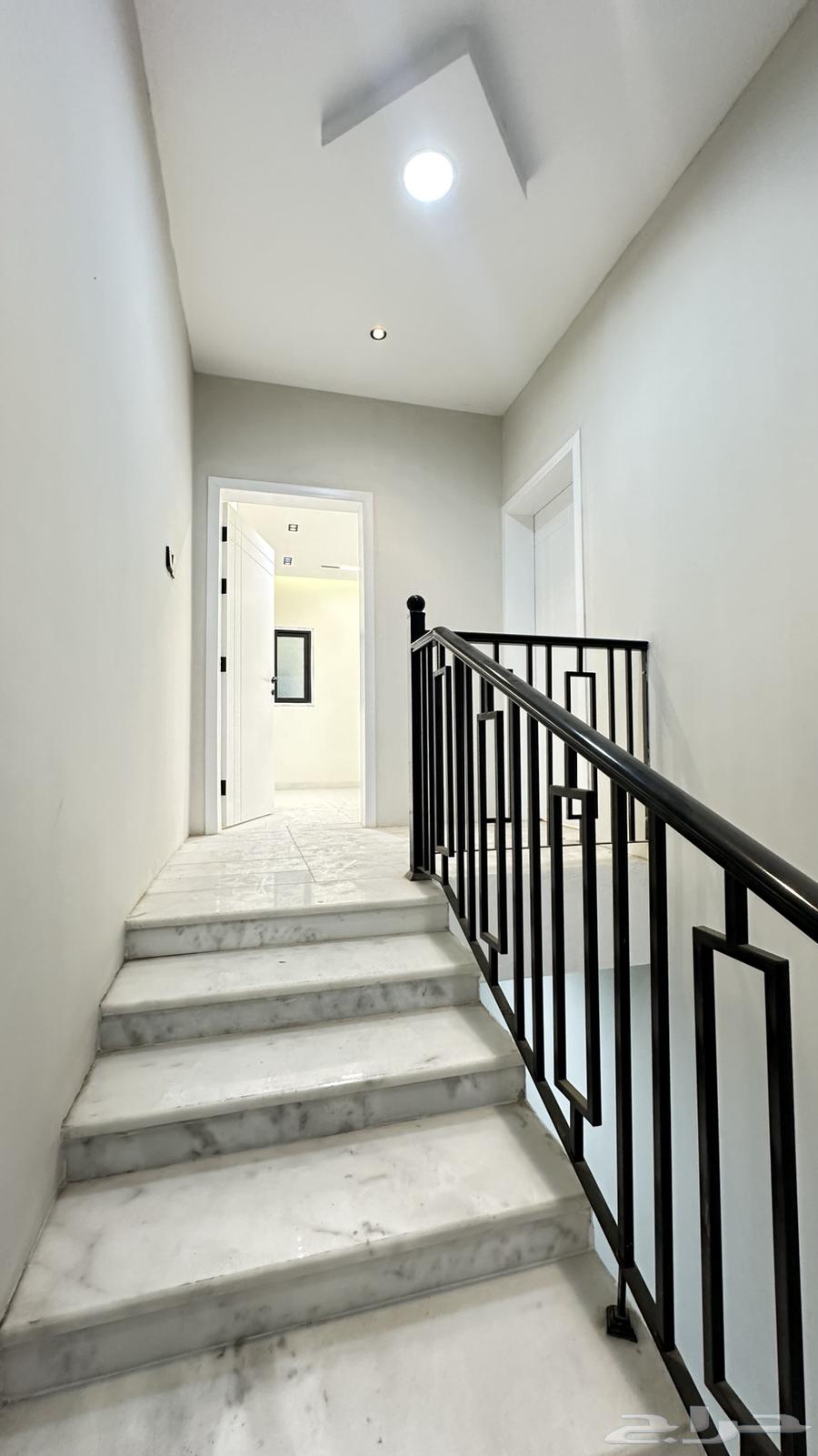 شقة 6 غرف في احد 5