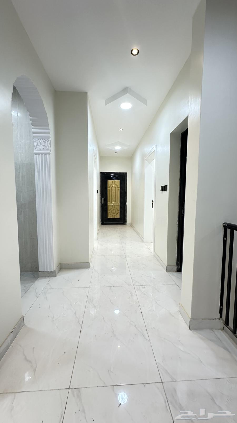 شقة 6 غرف في احد 6