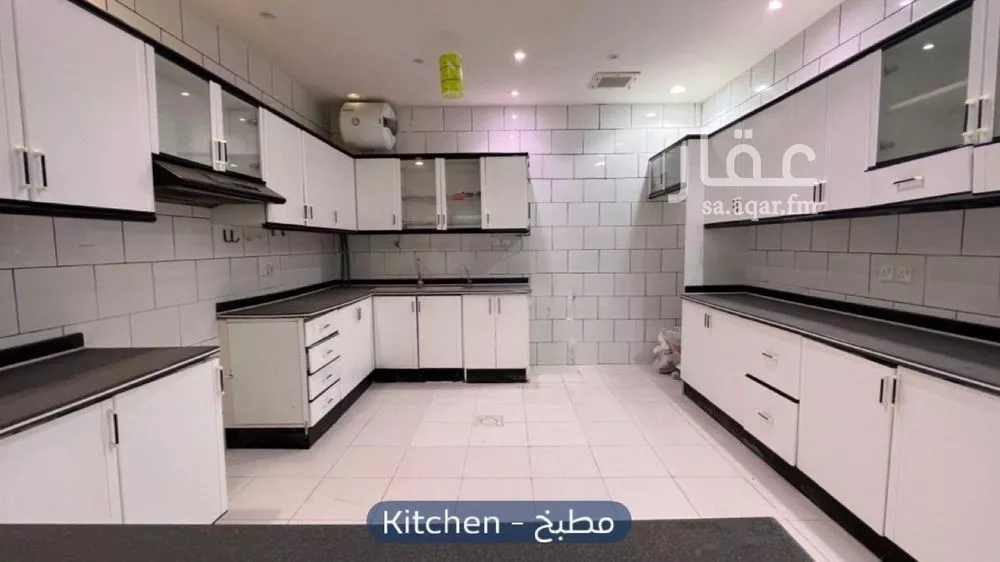 5 bedroom villa in Hittin 12