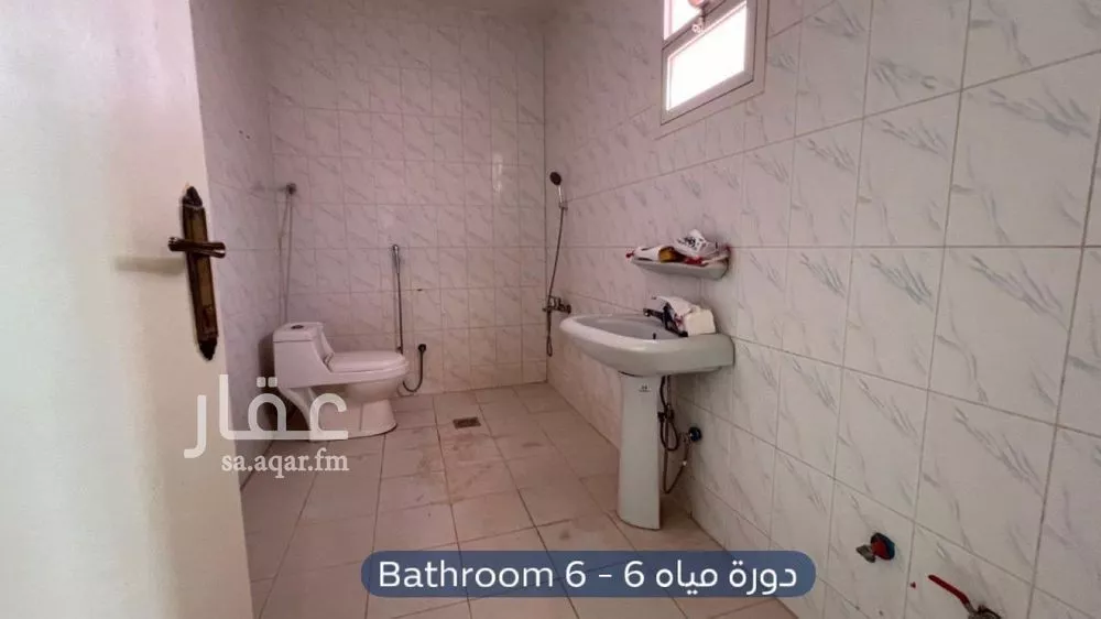 5 bedroom villa in Hittin 28