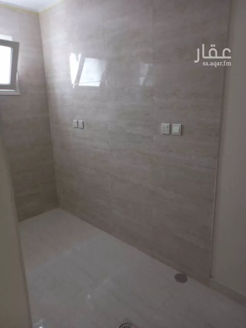 عمارة 235 م² في القادسية 2