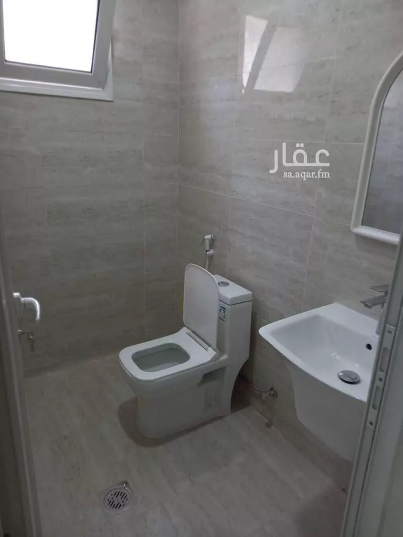 عمارة 235 م² في القادسية 7