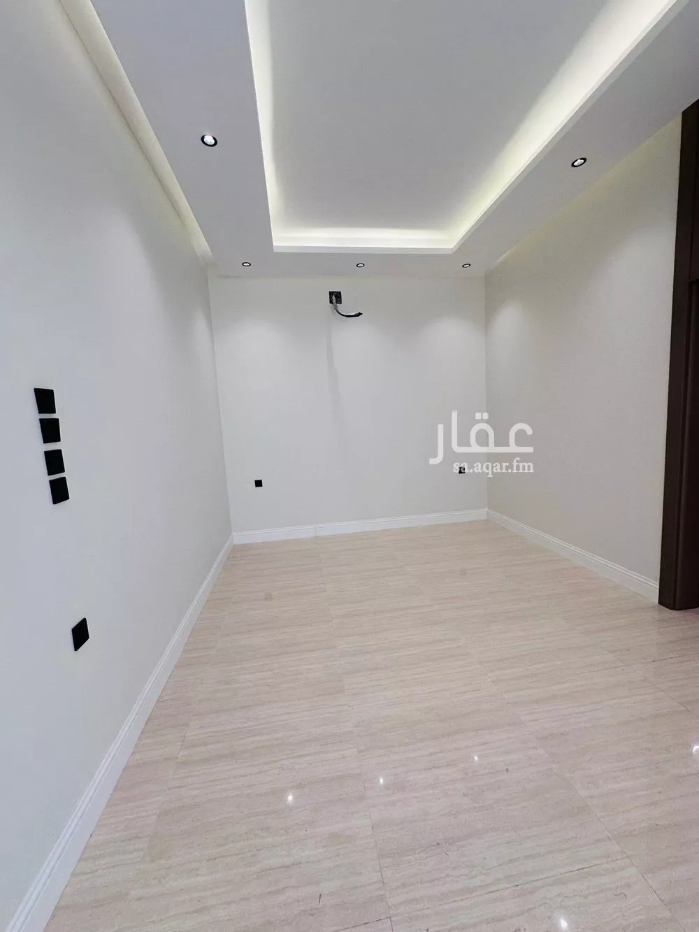 شقة 4 غرف في العارض 2