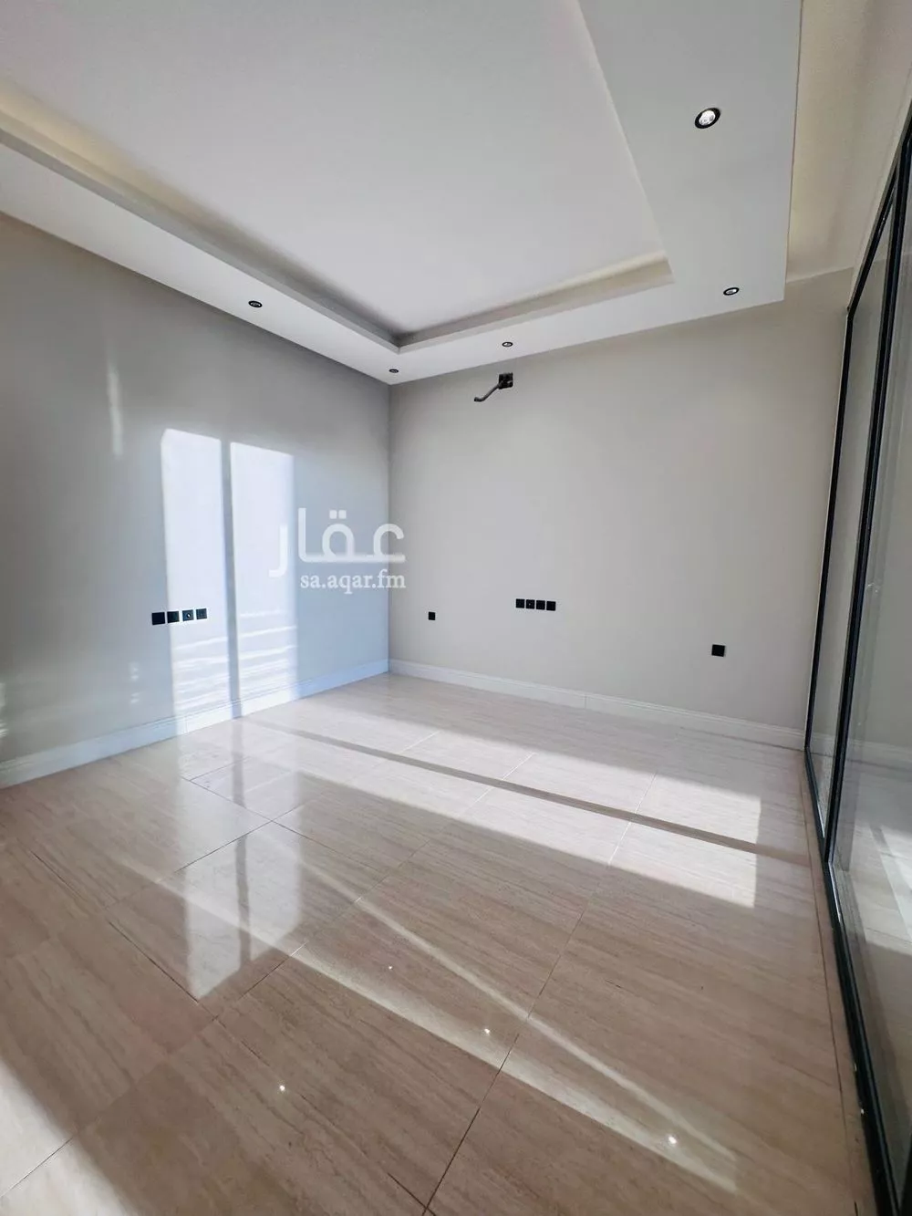 شقة 4 غرف في العارض 5