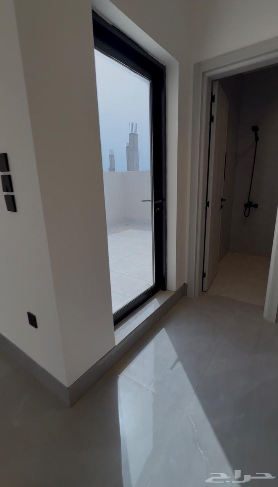 فيلا 6 غرف في السيف 13