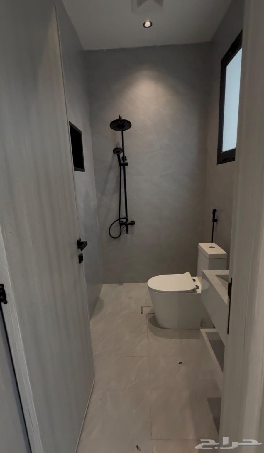 فيلا 6 غرف في السيف 6