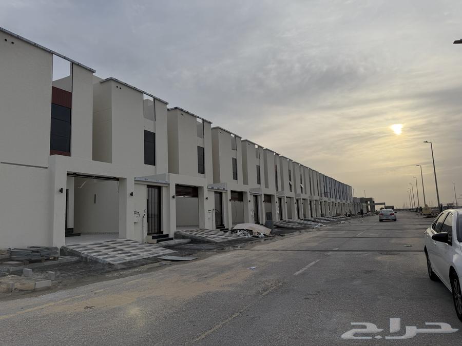 4 bedroom villa in Al Buhairah, Eastern Province