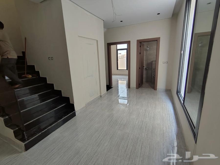 فيلا 4 غرف في البحيرة 3