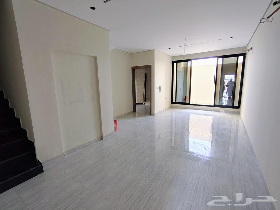 فيلا 4 غرف في البحيرة 6