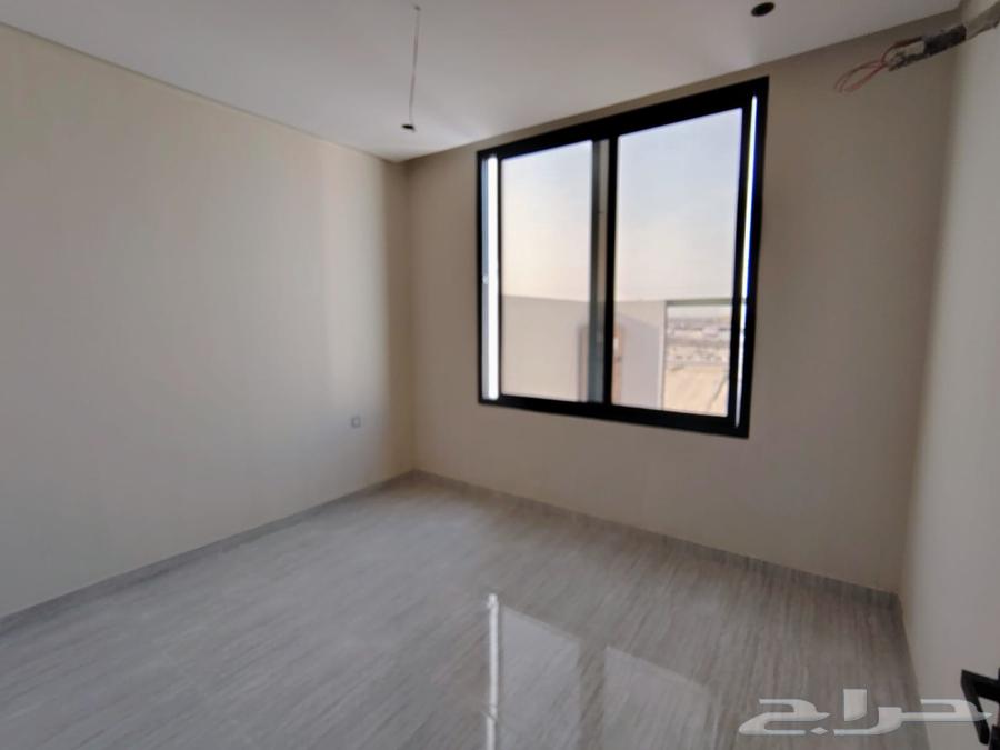 فيلا 4 غرف في البحيرة 8