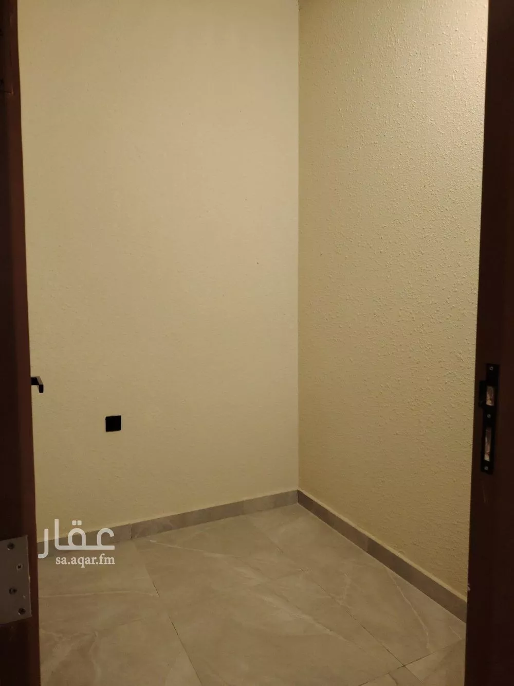 شقة 3 غرف في الرمال 12