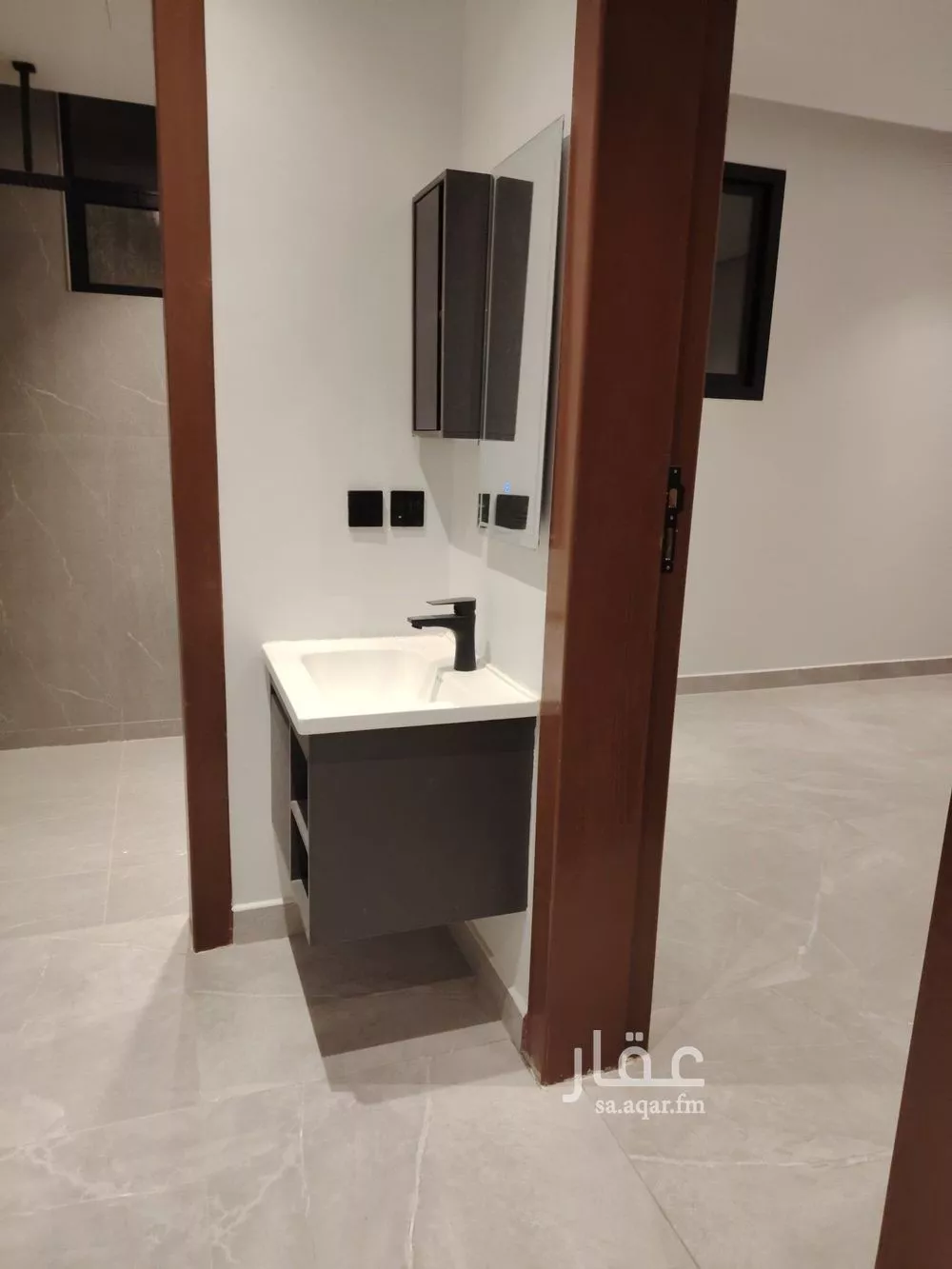 شقة 3 غرف في الرمال 7