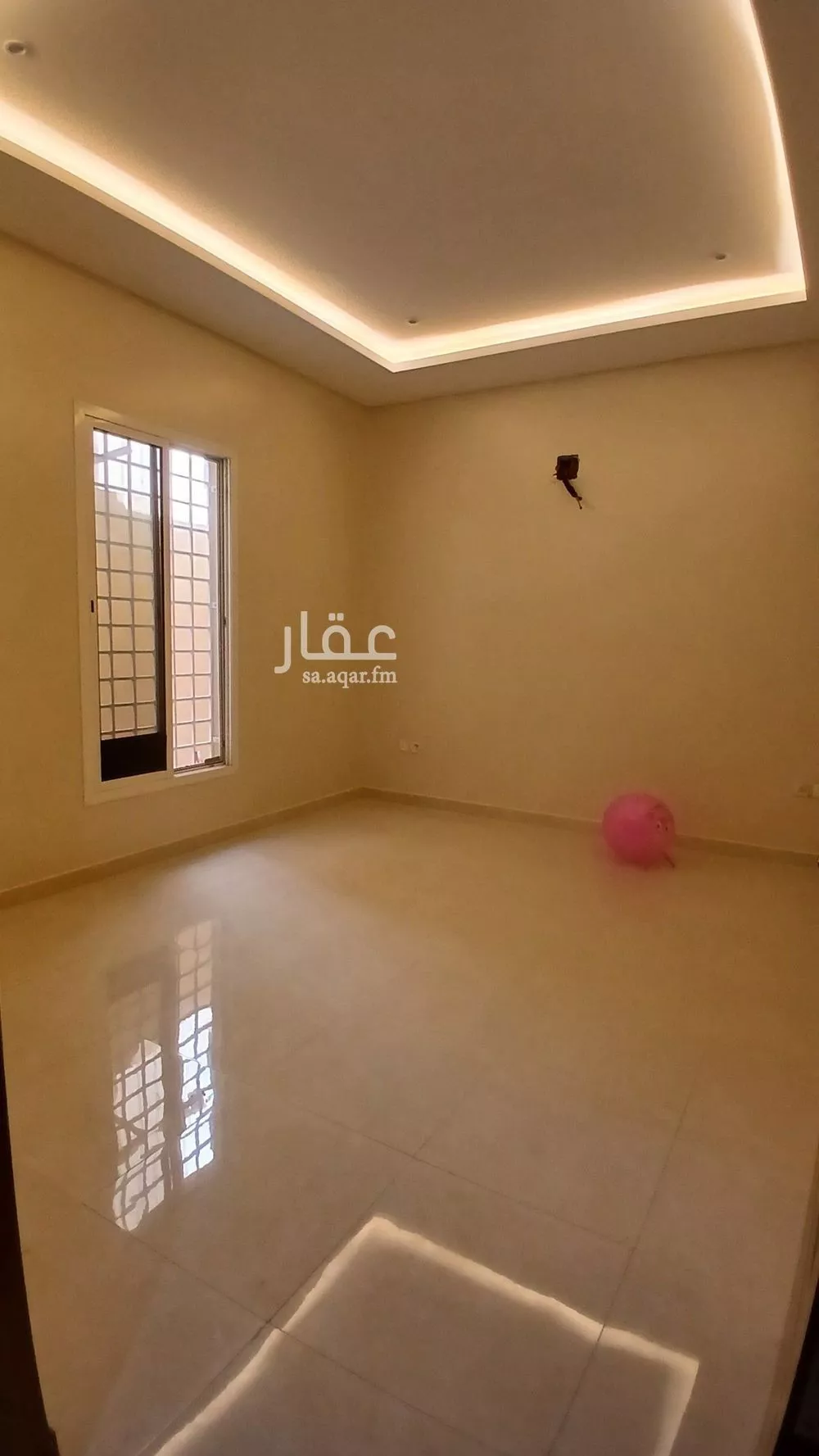 3 bedroom apartment in Al Khaleej 4