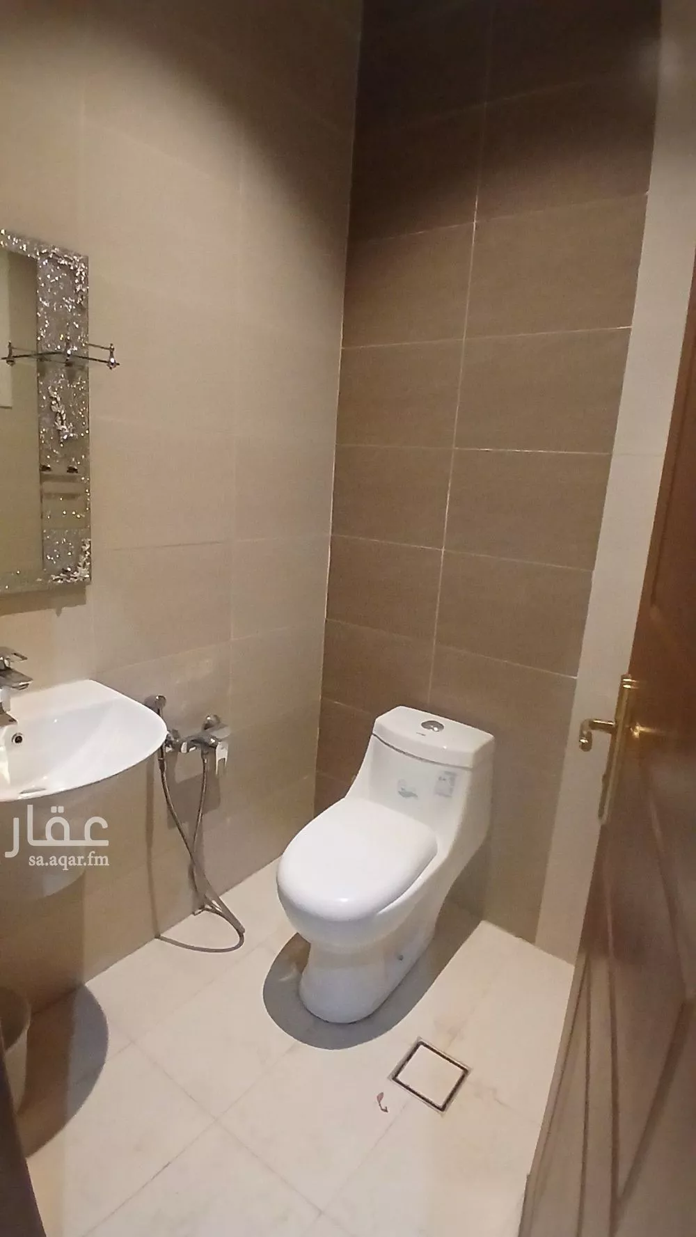 3 bedroom apartment in Al Khaleej 7