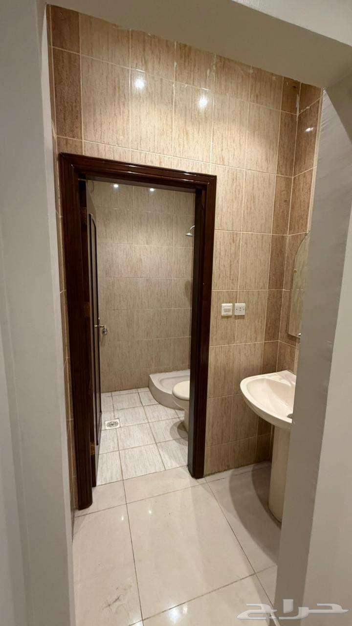 شقة 4 غرف في العوالي 11