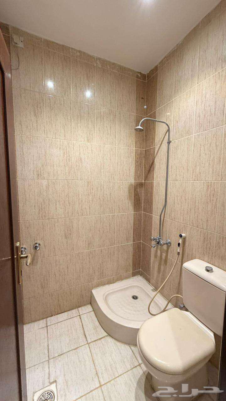 شقة 4 غرف في العوالي 12