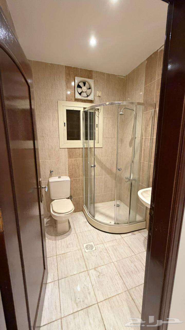 شقة 4 غرف في العوالي 13