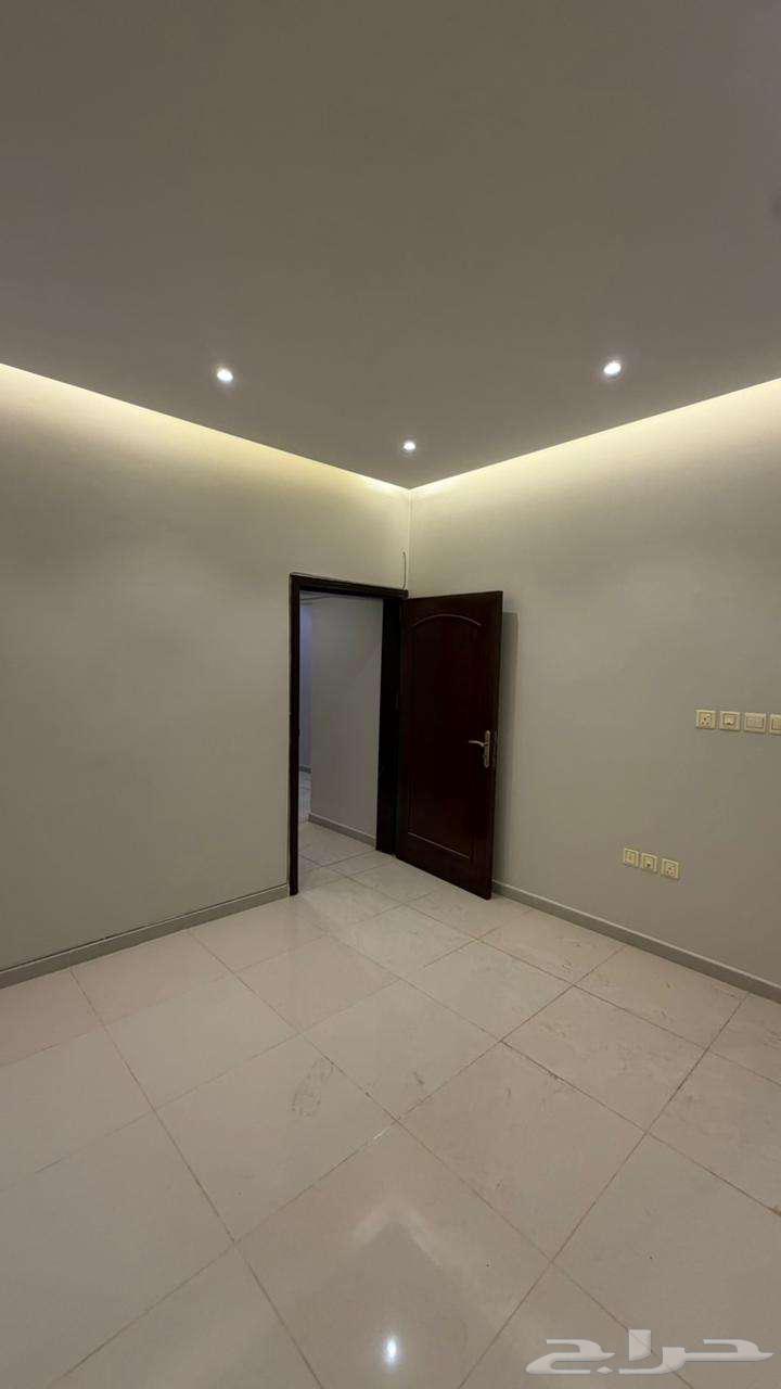 شقة 4 غرف في العوالي 3