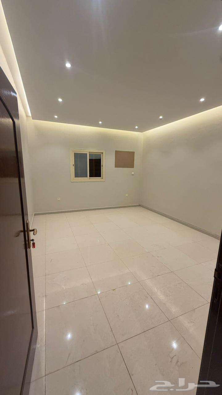 شقة 4 غرف في العوالي 5