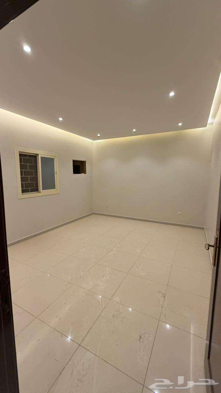 شقة 4 غرف في العوالي 6