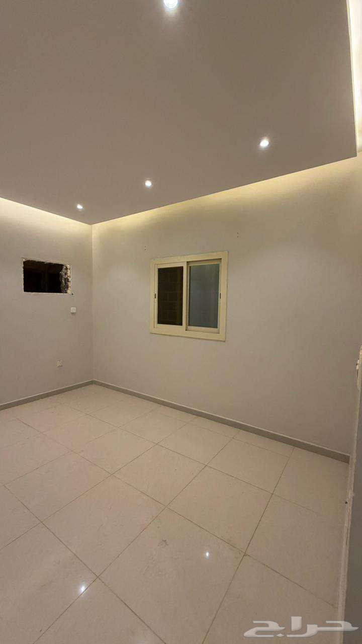 شقة 4 غرف في العوالي 7