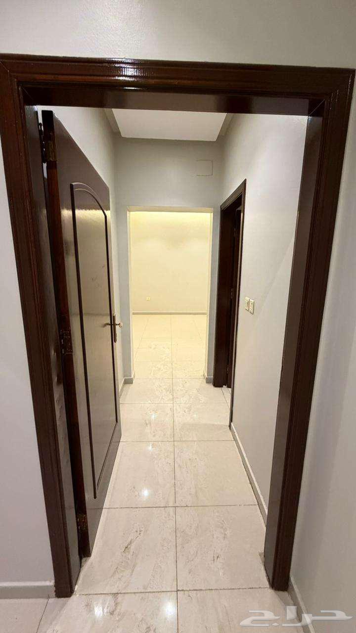 شقة 4 غرف في العوالي 8